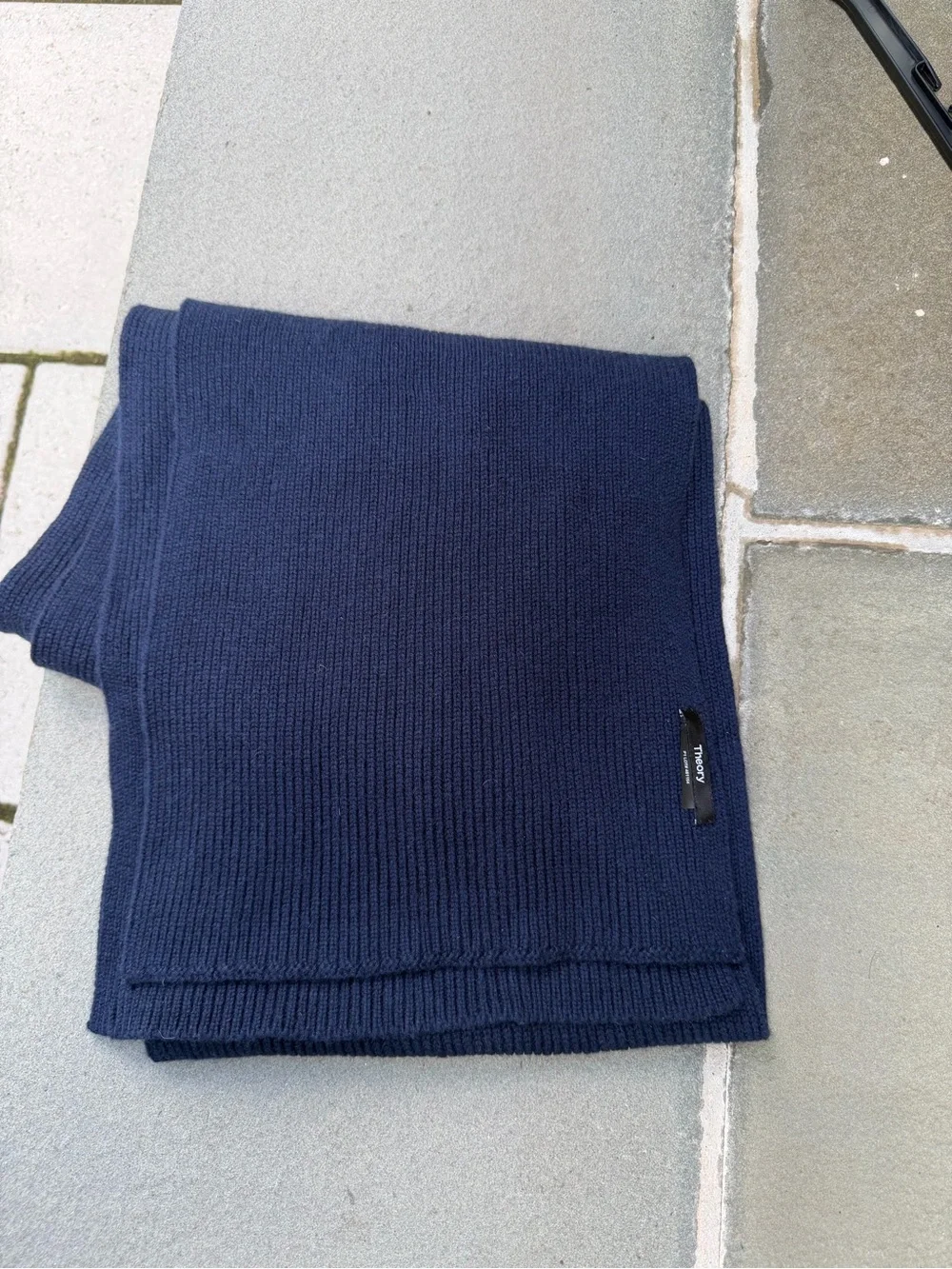 Theory Men’s 100% Merino Wool Navy Blue Oversized Ribbed Knit Scarf 88”x 10”